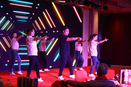 大禹漢光2018年“同心同行，共創(chuàng)未來”主題年會(huì)圓滿成功