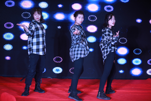 大禹漢光2018年“同心同行，共創(chuàng)未來”主題年會(huì)圓滿成功