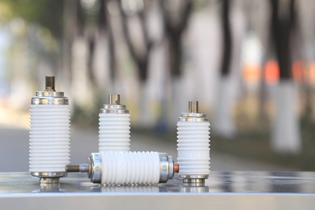 真空開關(guān)管接觸點(diǎn)選什么材質(zhì)好？一般為銅合金！